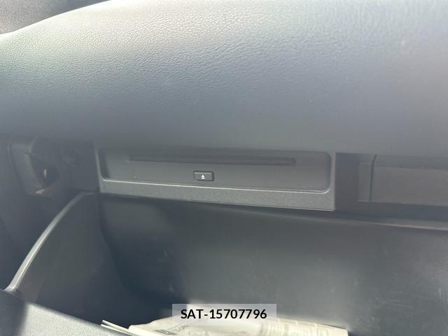 Toyota VOXY 2023-05 8071499-4