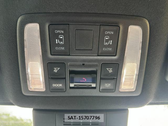 Toyota VOXY 2023-05 8071499-5