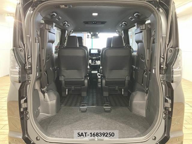 Toyota VOXY 2024-03 8071550-12
