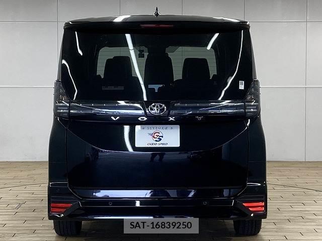 Toyota VOXY 2024-03 8071550-15