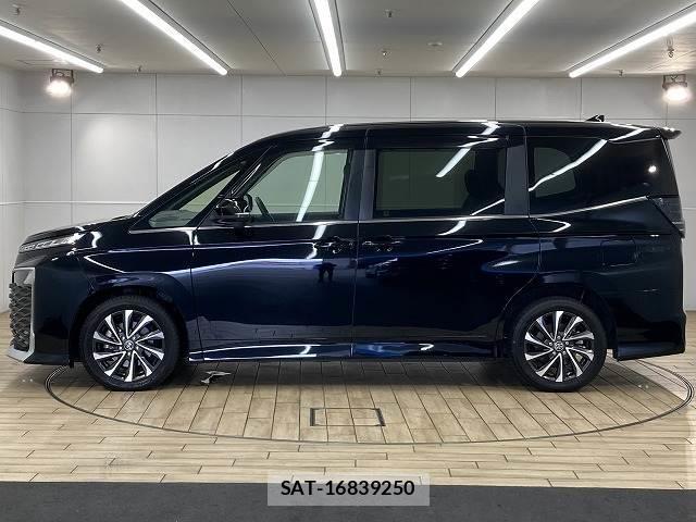 Toyota VOXY 2024-03 8071550-16