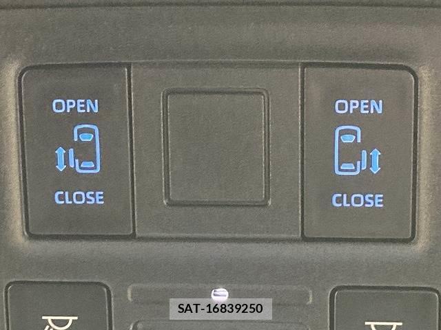 Toyota VOXY 2024-03 8071550-5