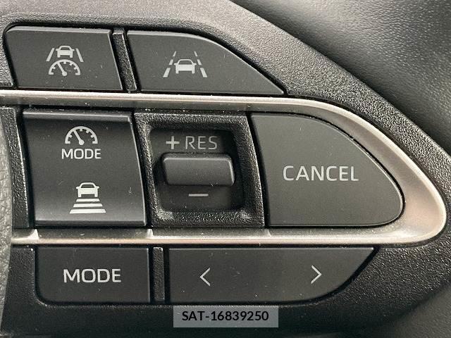 Toyota VOXY 2024-03 8071550-6