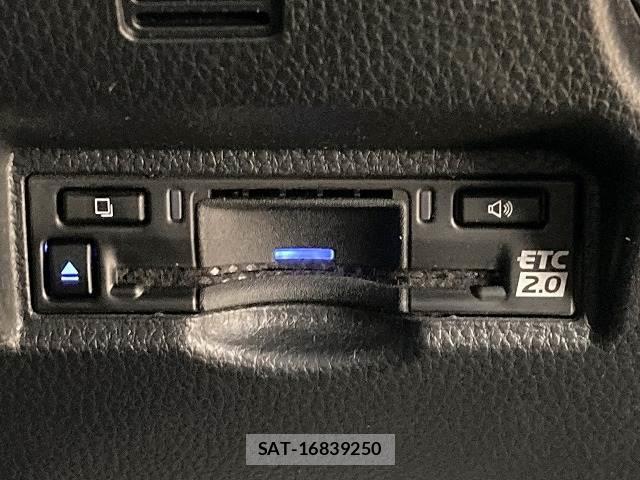 Toyota VOXY 2024-03 8071550-8