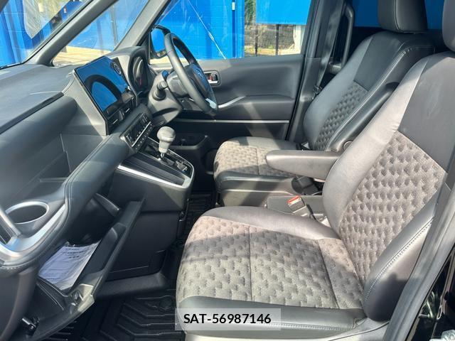 Toyota VOXY 2023-06 8071556-10