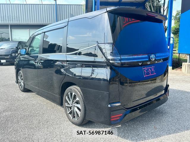 Toyota VOXY 2023-06 8071556-6