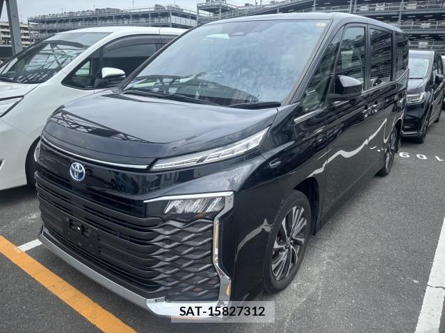 Toyota VOXY 2023-04 8072110-0