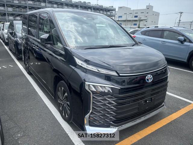Toyota VOXY 2023-04 8072110-1