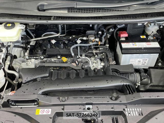 Toyota VOXY 2025-06 8072486-18