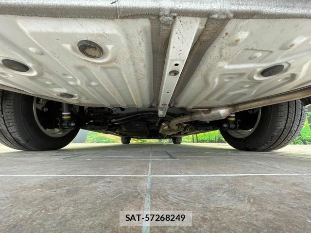Toyota VOXY 2025-06 8072486-19