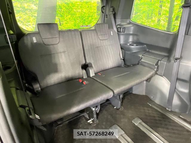 Toyota VOXY 2025-06 8072486-9
