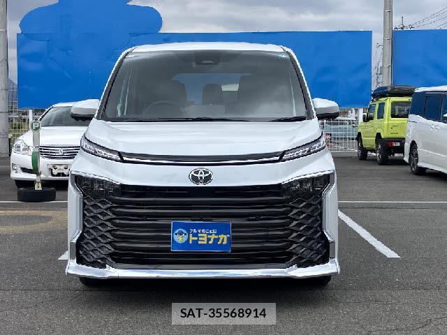 Toyota VOXY 2026-05 8072517-1