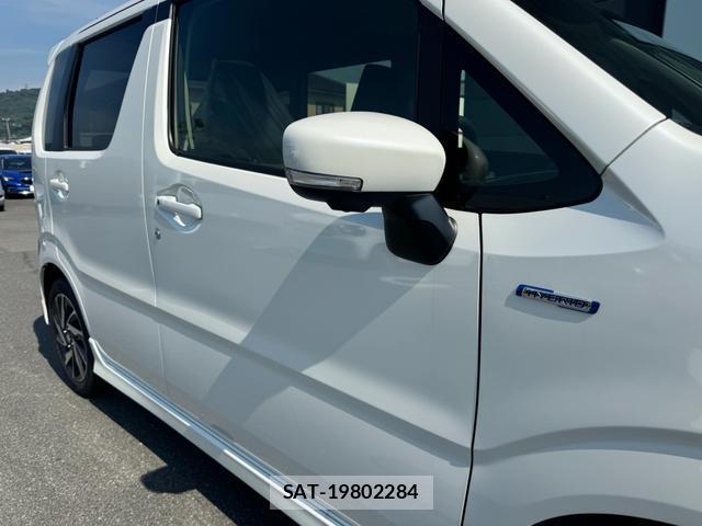Suzuki WAGON R 2026-06 8072275-10