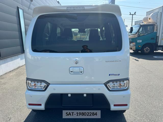 Suzuki WAGON R 2026-06 8072275-12