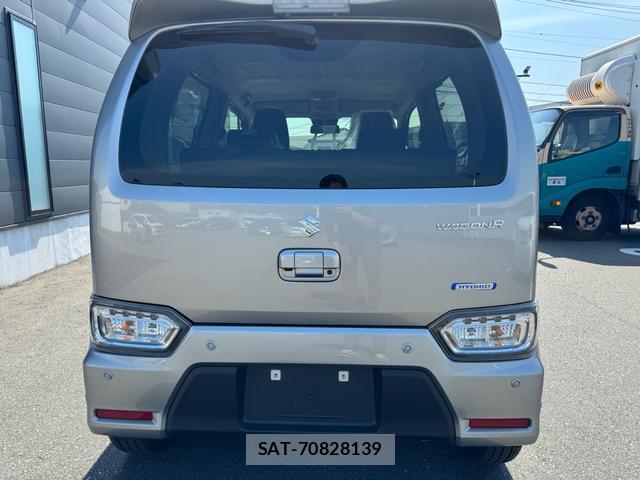 Suzuki WAGON R 2026-06 8072276-12