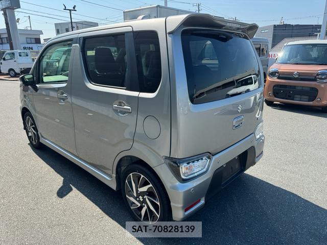 Suzuki WAGON R 2026-06 8072276-13