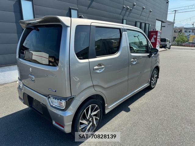 Suzuki WAGON R 2026-06 8072276-14