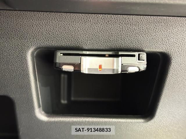 Daihatsu WAKE 2016-11 8071694-3