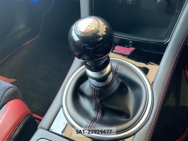 Subaru WRX STI 2019-03 8072464-10
