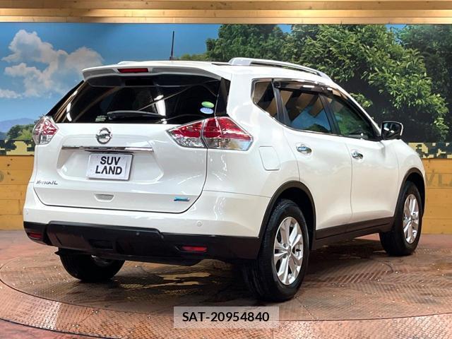 Nissan X-TRAIL 2016-07 8071073-16