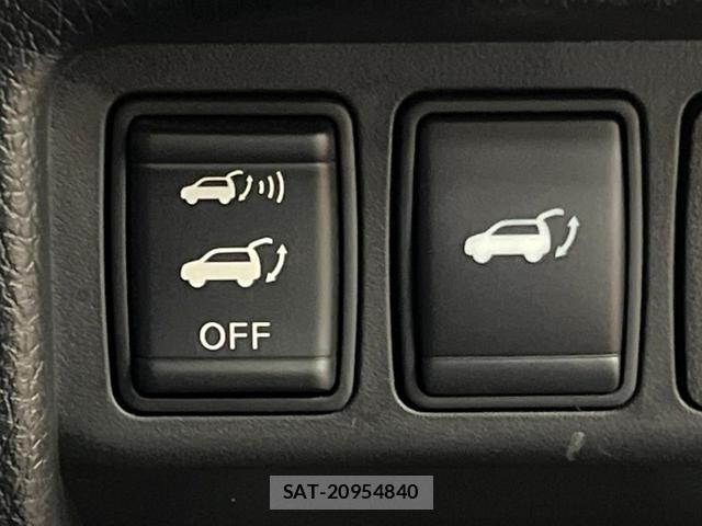 Nissan X-TRAIL 2016-07 8071073-5
