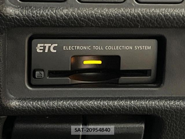 Nissan X-TRAIL 2016-07 8071073-6