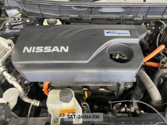 Nissan X-TRAIL 2015-11 8071155-17