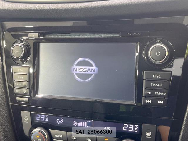 Nissan X-TRAIL 2015-11 8071155-2
