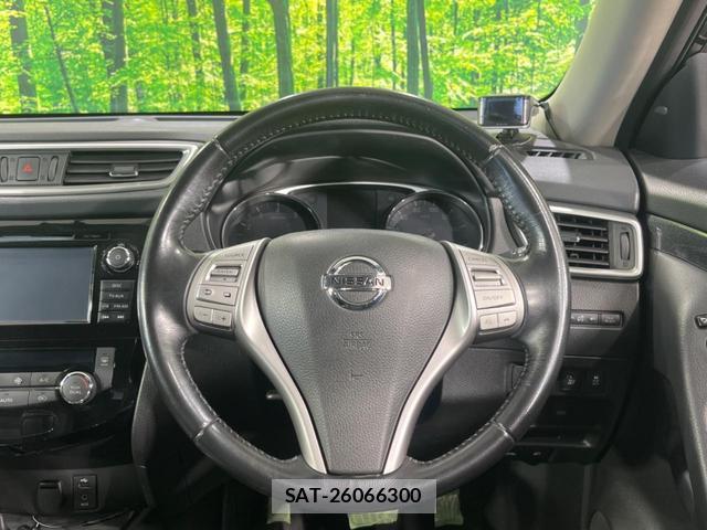 Nissan X-TRAIL 2015-11 8071155-9