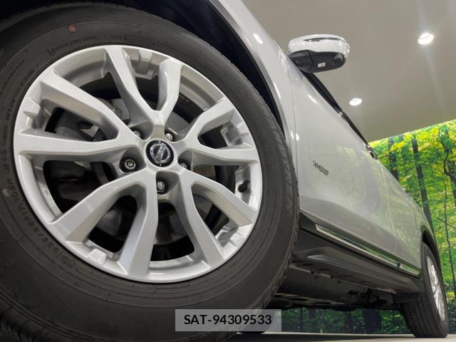 Nissan X-TRAIL 2018-03 8071157-13