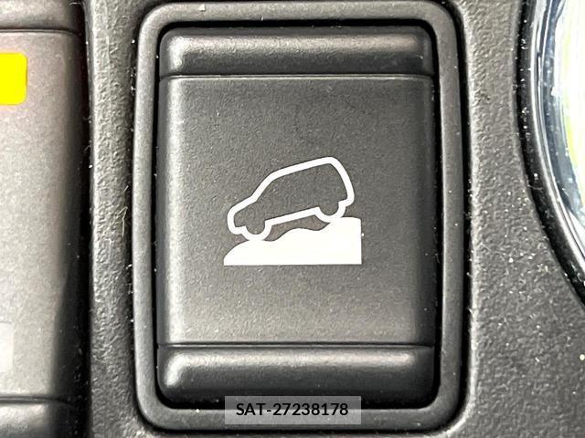 Nissan X-TRAIL 2016-01 8071214-5