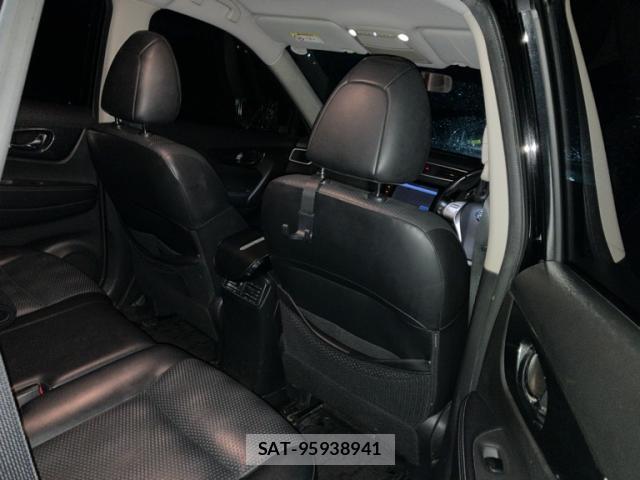 Nissan X-TRAIL 2014-02 8071309-10