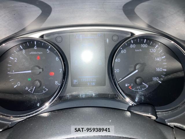 Nissan X-TRAIL 2014-02 8071309-16