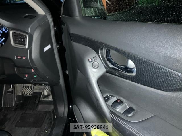 Nissan X-TRAIL 2014-02 8071309-6