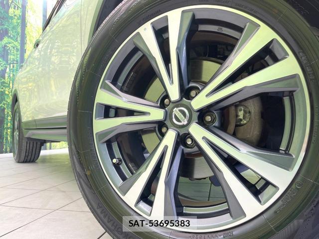 Nissan X-TRAIL 2017-08 8071585-12
