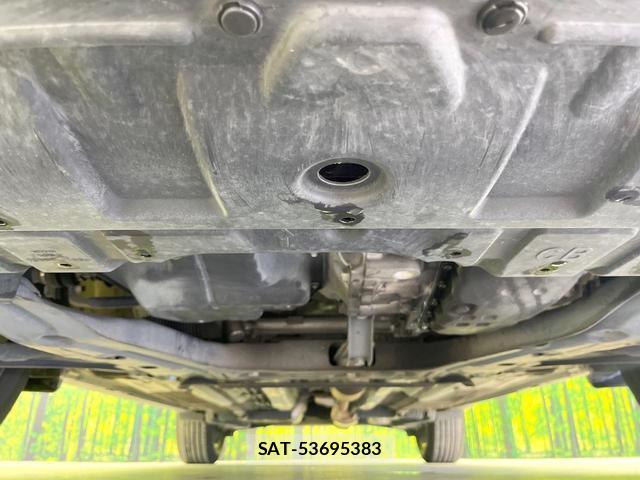 Nissan X-TRAIL 2017-08 8071585-15