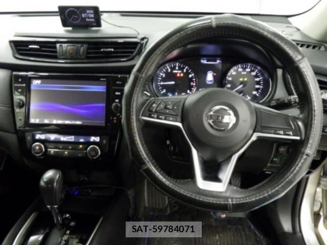 Nissan X-TRAIL 2018-02 8071780-2