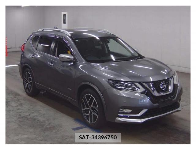 Nissan X-TRAIL 2018-06 8072160-0