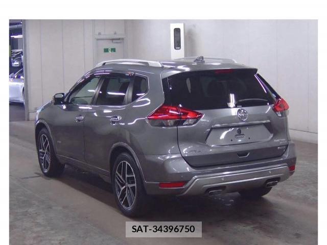 Nissan X-TRAIL 2018-06 8072160-2