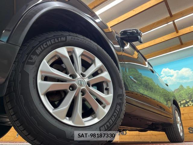 Nissan X-TRAIL 2016-02 8072231-12