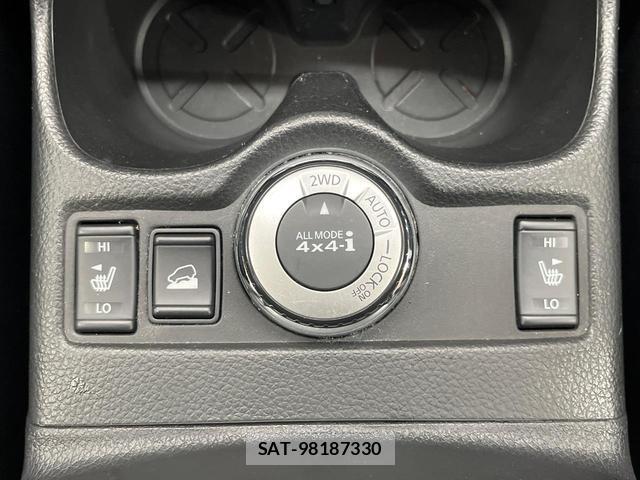 Nissan X-TRAIL 2016-02 8072231-4