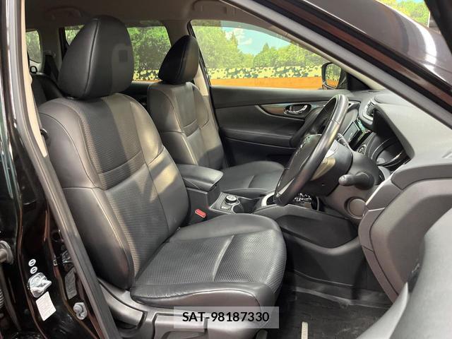 Nissan X-TRAIL 2016-02 8072231-7