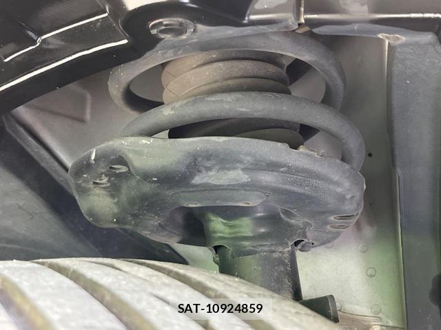 Nissan X-TRAIL 2015-10 8072265-19
