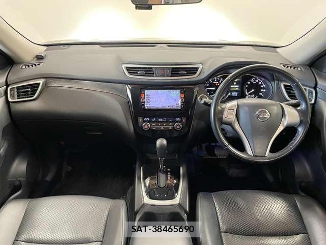 Nissan X-TRAIL 2015-10 8072423-1