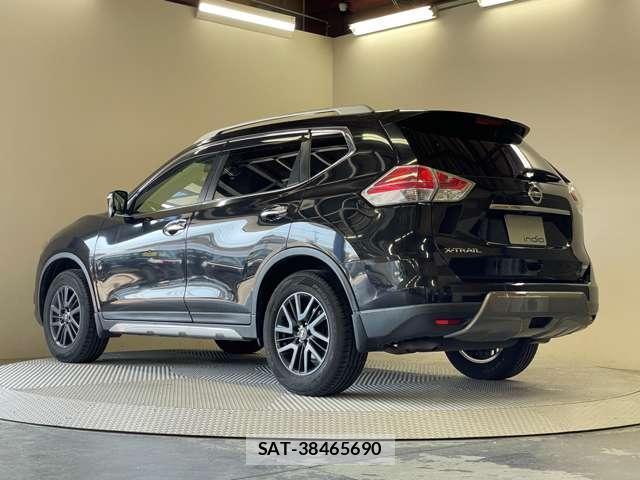 Nissan X-TRAIL 2015-10 8072423-10