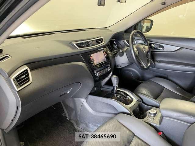Nissan X-TRAIL 2015-10 8072423-12