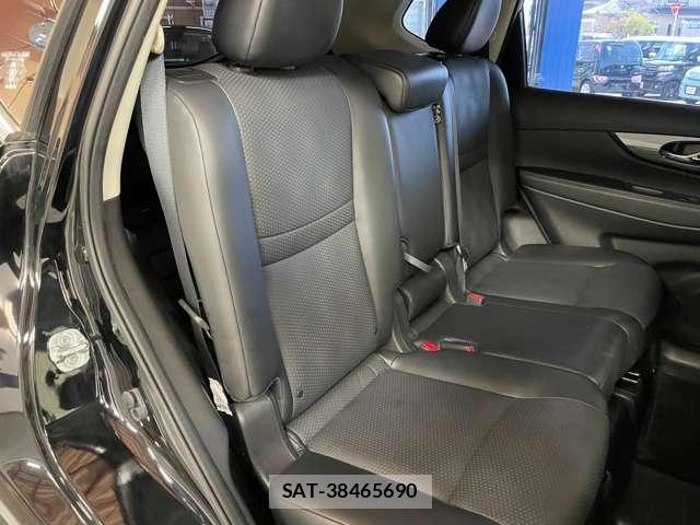 Nissan X-TRAIL 2015-10 8072423-13