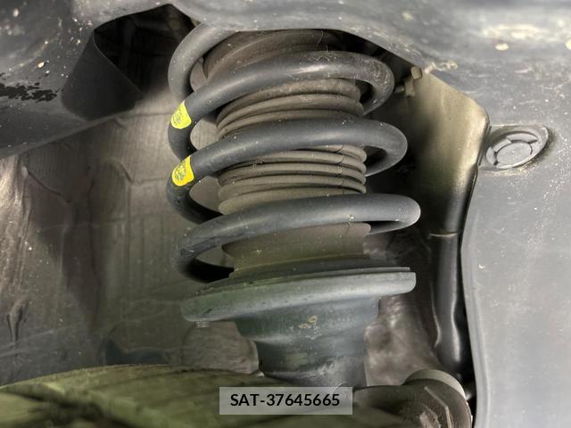 Suzuki X BEE 2018-07 8071128-19