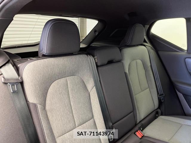 Volvo XC40 2023-09 8070907-12