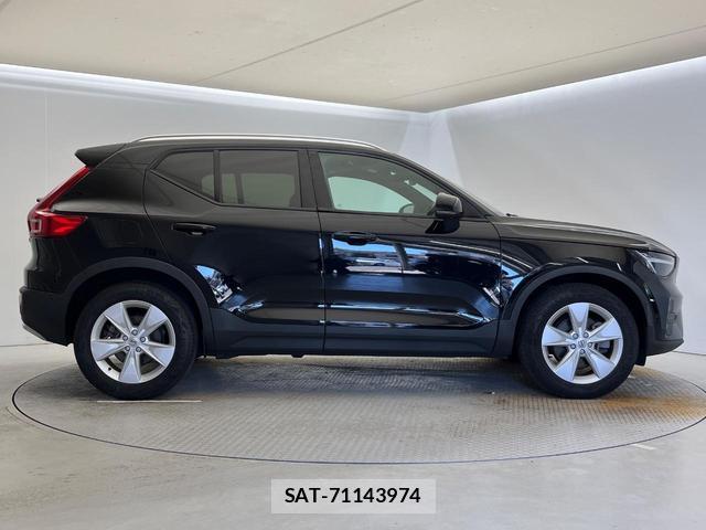 Volvo XC40 2023-09 8070907-18